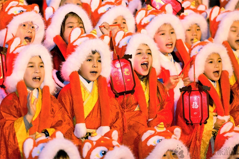 2025武侯祠成都大庙会小喜神.jpg 2025武侯祠成都大庙会小喜神.jpg