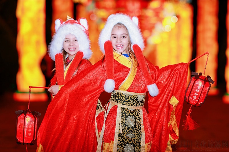 2025武侯祠成都大庙会国际小喜神.jpg 2025武侯祠成都大庙会国际小喜神.jpg