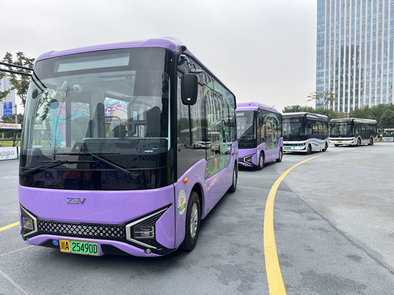 街头那一抹紫色，你看到了吗？成都公交上新啦！