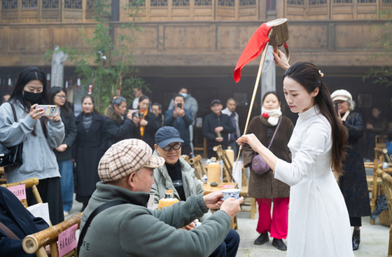 打造民俗文化传习所 自贡大安区南华宫揭牌亮相